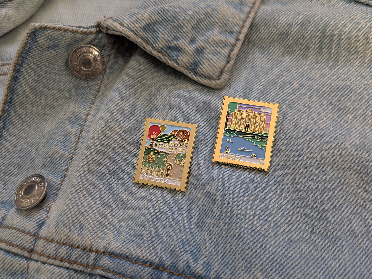 Pemberley Enamel Pin - Pride and Prejudice Literary Souvenir