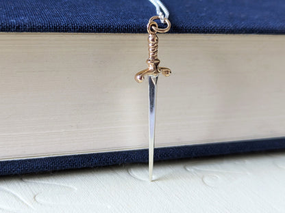 Sword Necklace - Throne of Glass Jewellery