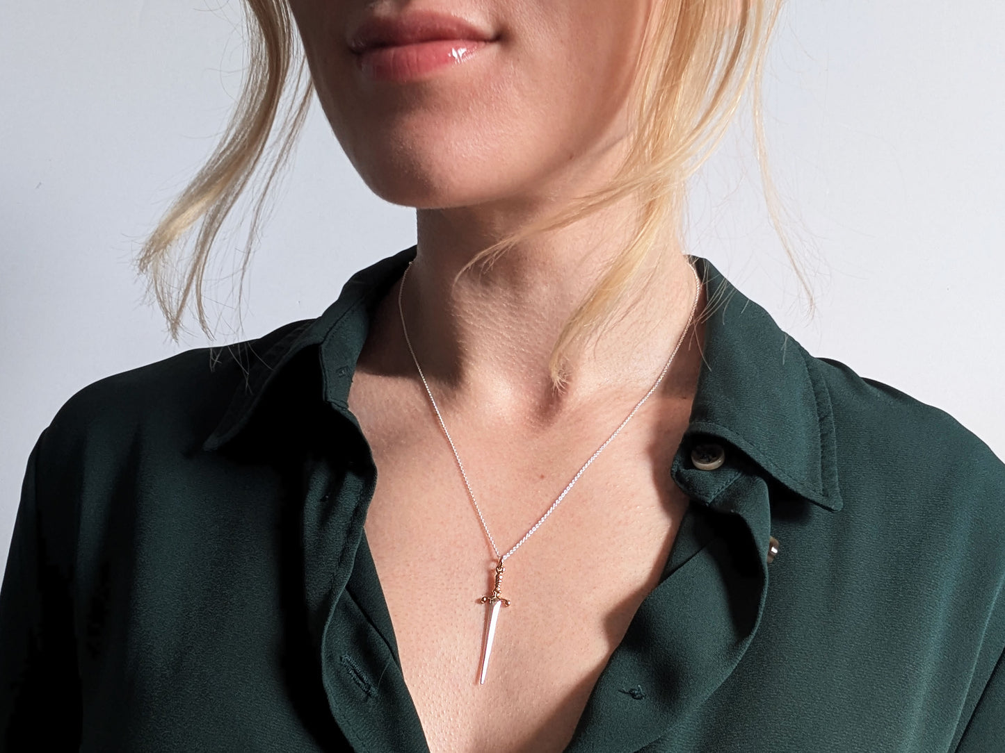 Sword Necklace - Throne of Glass Jewellery