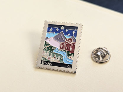 Velaris Enamel Pin - A Court of Thorns and Roses Literary Souvenir